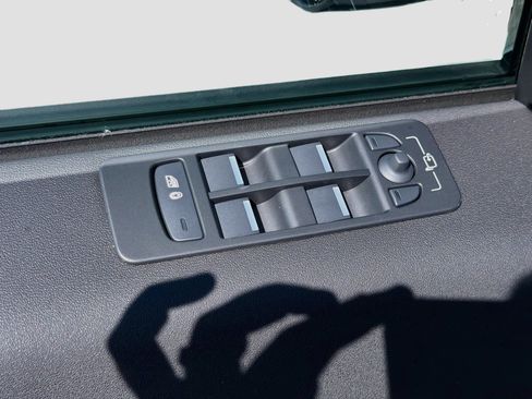 New 2026 Land Rover Discovery Sport Landmark AWD/4WD image 23