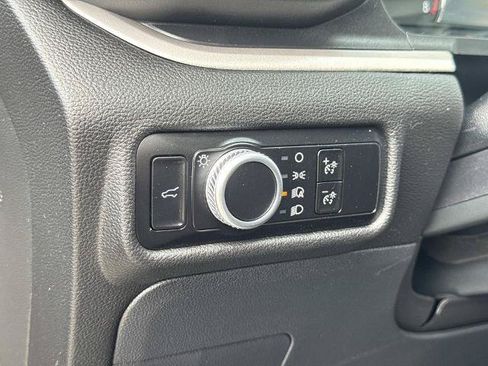 Certified 2023 Ford Explorer XLT RWD image 19