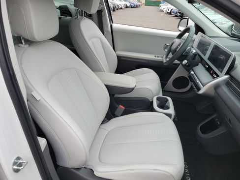 Certified 2024 Hyundai Ioniq 5 Limited RWD image 21