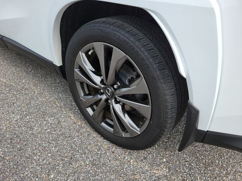 Used 2023 Lexus UX 250h F Sport AWD/4WD image 26