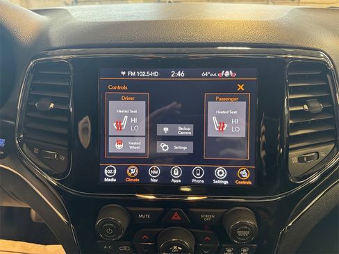 Used 2020 Jeep Grand Cherokee Limited image 30