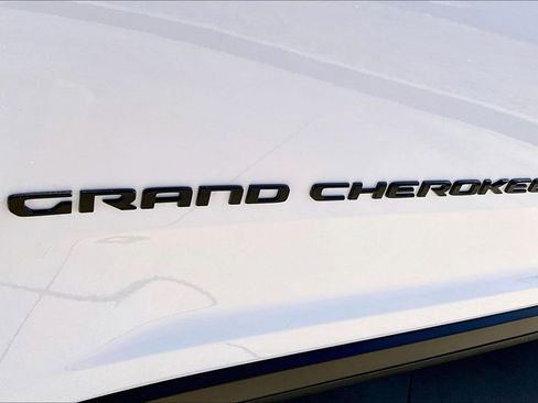 New 2026 Jeep Grand Cherokee Altitude RWD image 16