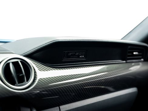 Used 2021 Ford Mustang Shelby GT500 w/ Carbon Fiber Track Pack image 52