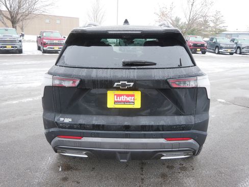 New 2026 Chevrolet Equinox ACTIV w/ Convenience Package III image 2