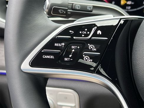 Used 2025 Mercedes-Benz GLE 350 4MATIC image 29