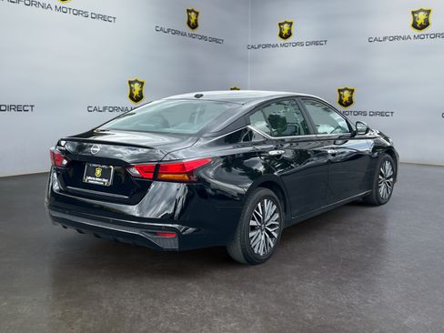 Used 2025 Nissan Altima 2.5 SV FWD image 5