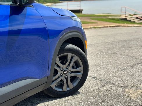 Used 2021 Kia Seltos S FWD image 6
