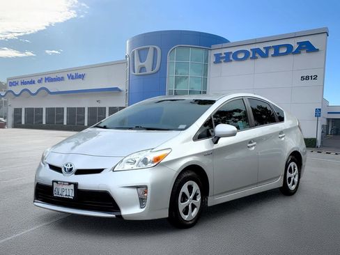 Used 2012 Toyota Prius Two FWD image 1
