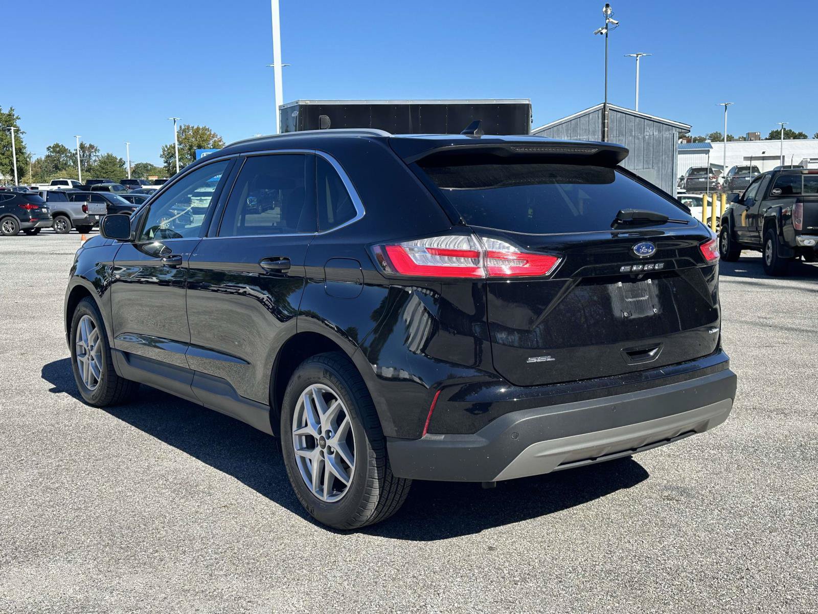 Certified 2024 Ford Edge SEL w/ Convenience Package AWD/4WD image 4