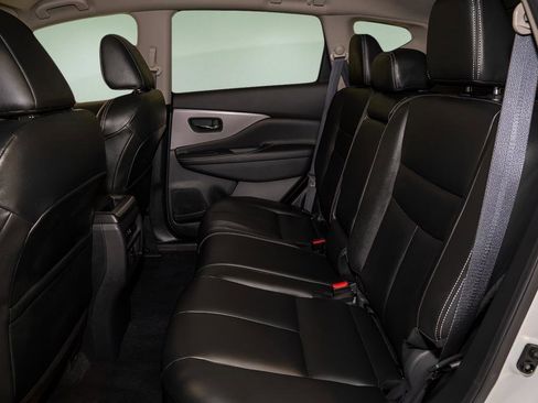 Certified 2024 Nissan Murano SV w/ SV Midnight Edition Package image 8