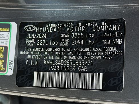 Certified 2024 Hyundai Elantra SEL w/ Convenience Package FWD image 31