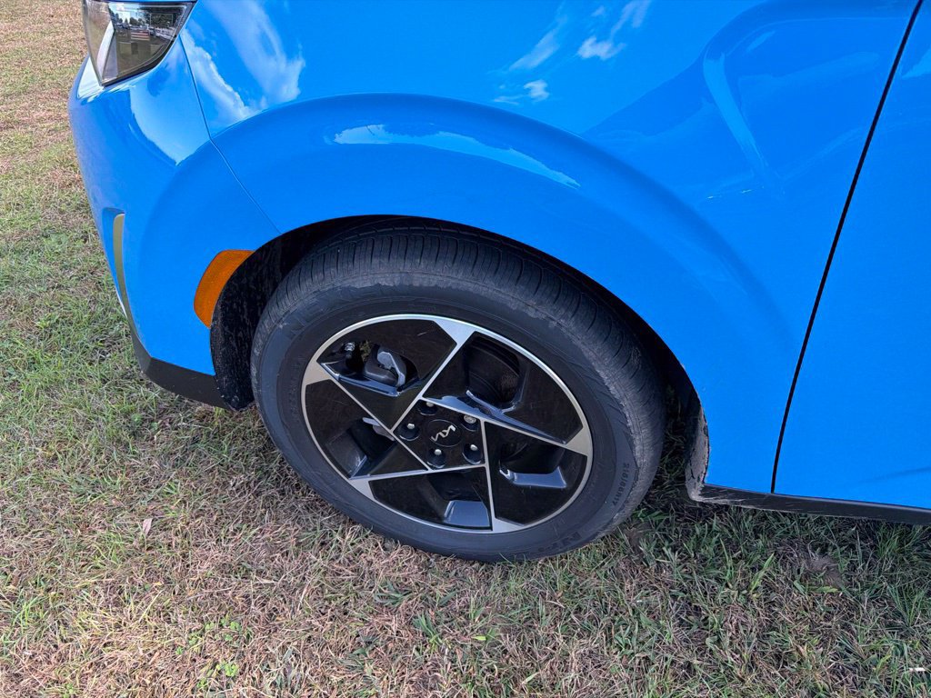 Used 2025 Kia Soul EX FWD image 8