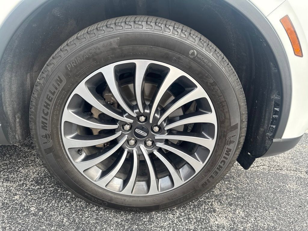 Used 2023 Lincoln Aviator AWD w/ Premium Package image 42