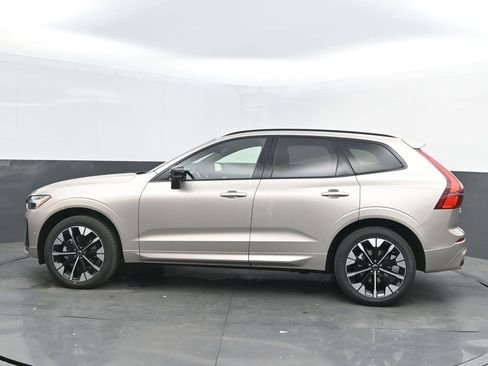 New 2026 Volvo XC60 B5 Plus w/ Protection Package Premier image 4