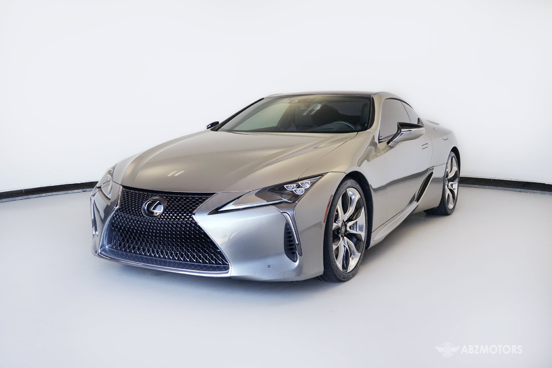 Used 2018 Lexus LC 500 Coupe w/ Performance Package RWD image 2