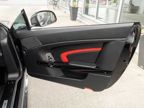 Used 2015 Aston Martin V12 Vantage S image 30