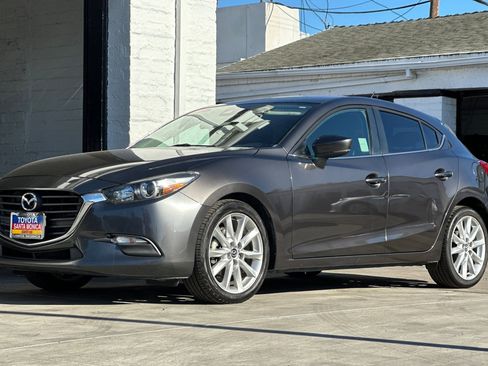 Used 2017 MAZDA MAZDA3 Touring image 8