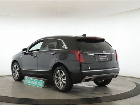 Used 2025 Cadillac XT5 Premium Luxury image 8