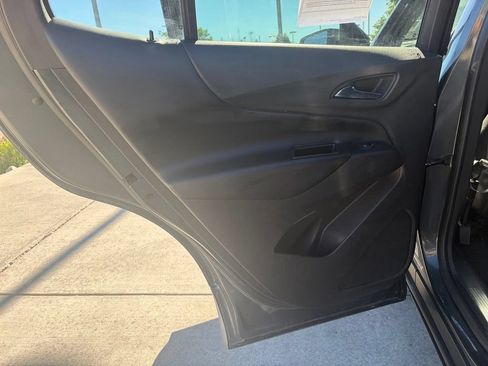 Used 2019 Chevrolet Equinox LT AWD/4WD image 16