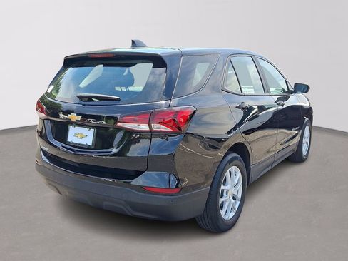 Certified 2024 Chevrolet Equinox LS w/ Driver Confidence II Package FWD image 6