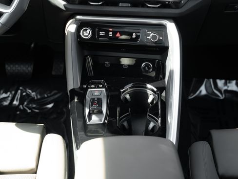 Certified 2025 Audi Q5 Premium w/ Premium Plus AWD/4WD image 17