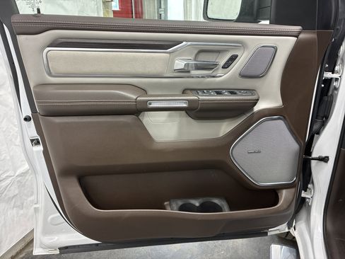 Certified 2025 RAM 1500 Laramie AWD/4WD image 19