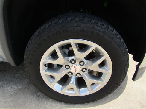 Used 2015 GMC Sierra 1500 SLT w/ SLT Crew Cab Value Package AWD/4WD image 8