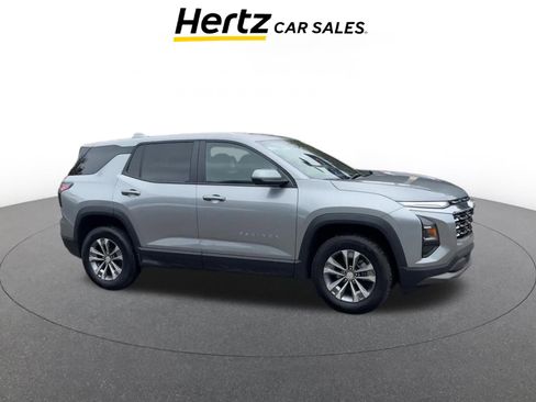 Used 2025 Chevrolet Equinox LT image 1