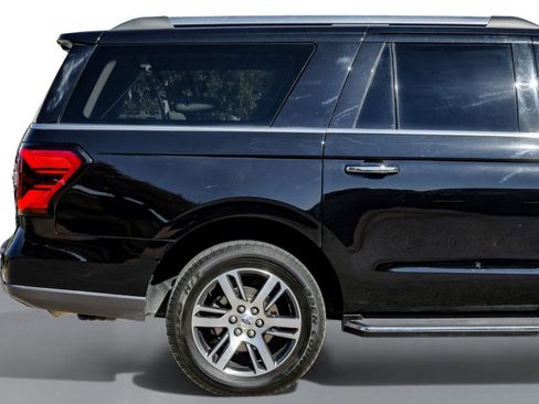 Used 2022 Ford Expedition Max Limited image 5