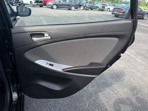 Used 2014 Hyundai Accent GS FWD image 18