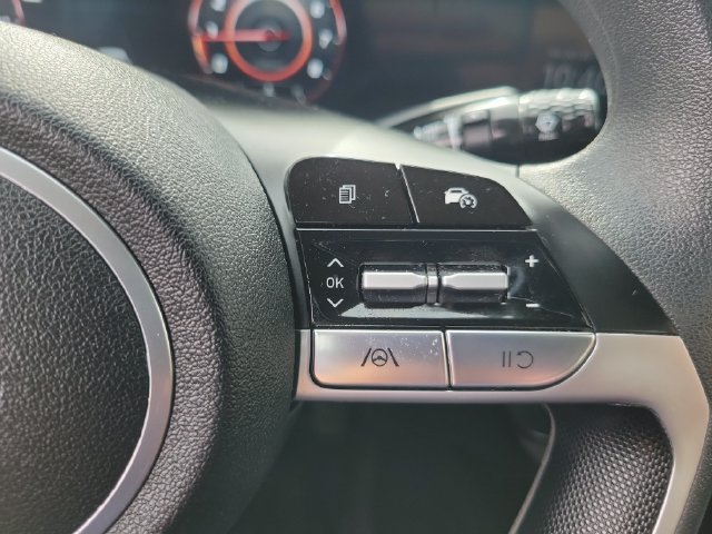 Used 2024 Hyundai Elantra SEL FWD image 5