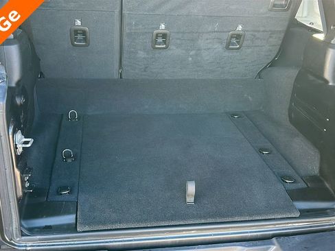 Used 2025 Jeep Wrangler Unlimited Sahara image 29