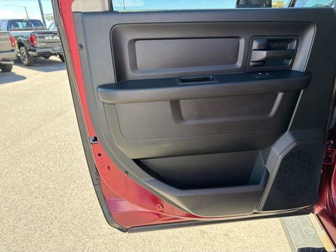 Used 2018 RAM 1500 Express w/ Express Value Package image 27