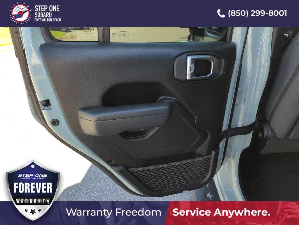 Used 2024 Jeep Wrangler Unlimited w/ Convenience Group AWD/4WD image 27