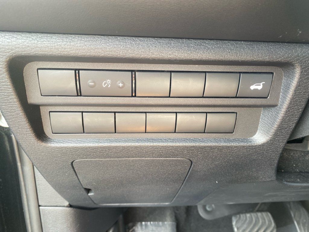 Used 2024 Mitsubishi Outlander SE Black Edition FWD image 22