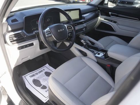 Used 2023 Kia Telluride S image 8