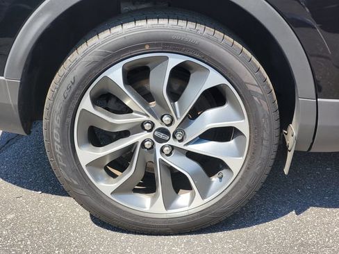 Certified 2023 Lincoln Nautilus Reserve AWD/4WD image 5