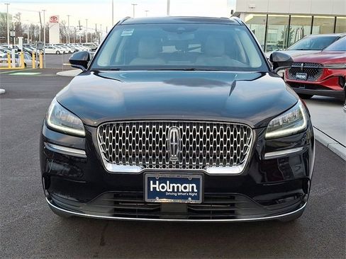 Used 2022 Lincoln Corsair AWD w/ Premium Package image 3