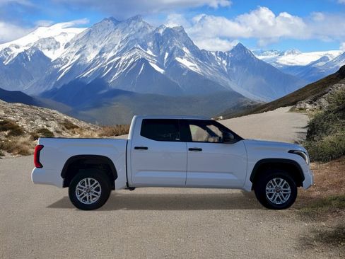 Certified 2025 Toyota Tundra SR5 image 6