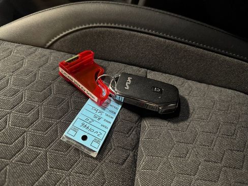 Certified 2024 Kia Seltos S image 32