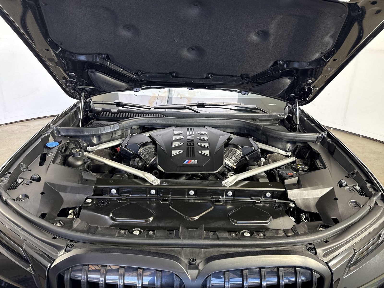 Used 2025 BMW X7 M60i w/ Executive Package AWD/4WD image 28