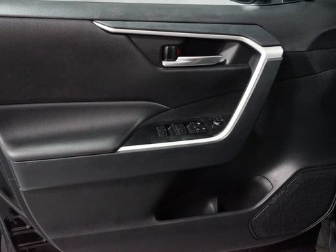 Certified 2025 Toyota RAV4 XLE FWD image 30