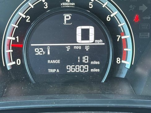 Used 2018 Honda CR-V LX image 32