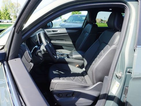New 2026 Volkswagen Atlas Cross Sport SE AWD/4WD image 8