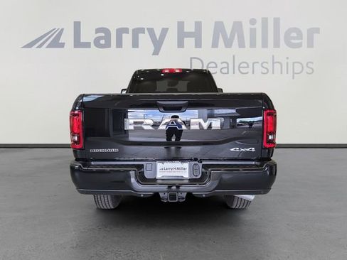 New 2025 RAM 2500 Big Horn image 4
