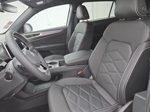 Certified 2024 Volkswagen Atlas Cross Sport SE AWD/4WD image 14