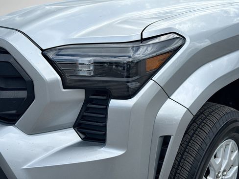 Used 2024 Toyota Tacoma SR5 RWD image 9