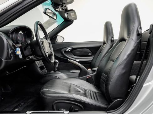 Used 2000 Porsche 911 Carrera RWD image 7