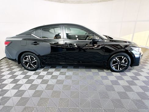 Used 2025 Nissan Sentra SV w/ All-Weather Package FWD image 2