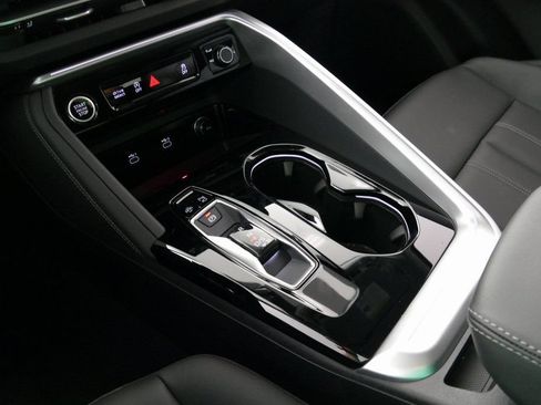 Certified 2025 Audi Q5 Premium w/ Convenience Package AWD/4WD image 21